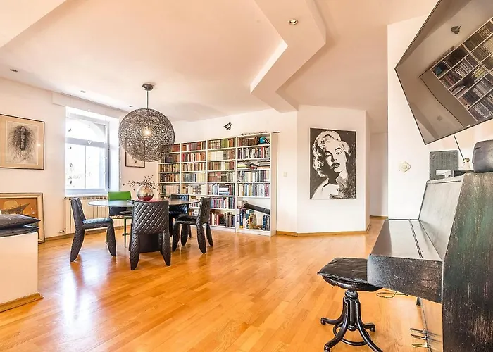 Modern City-Centre Penthouse With Spectacular Views / 135Sqm