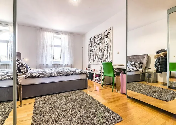 Modern City-Centre Penthouse With Spectacular Views / 135Sqm