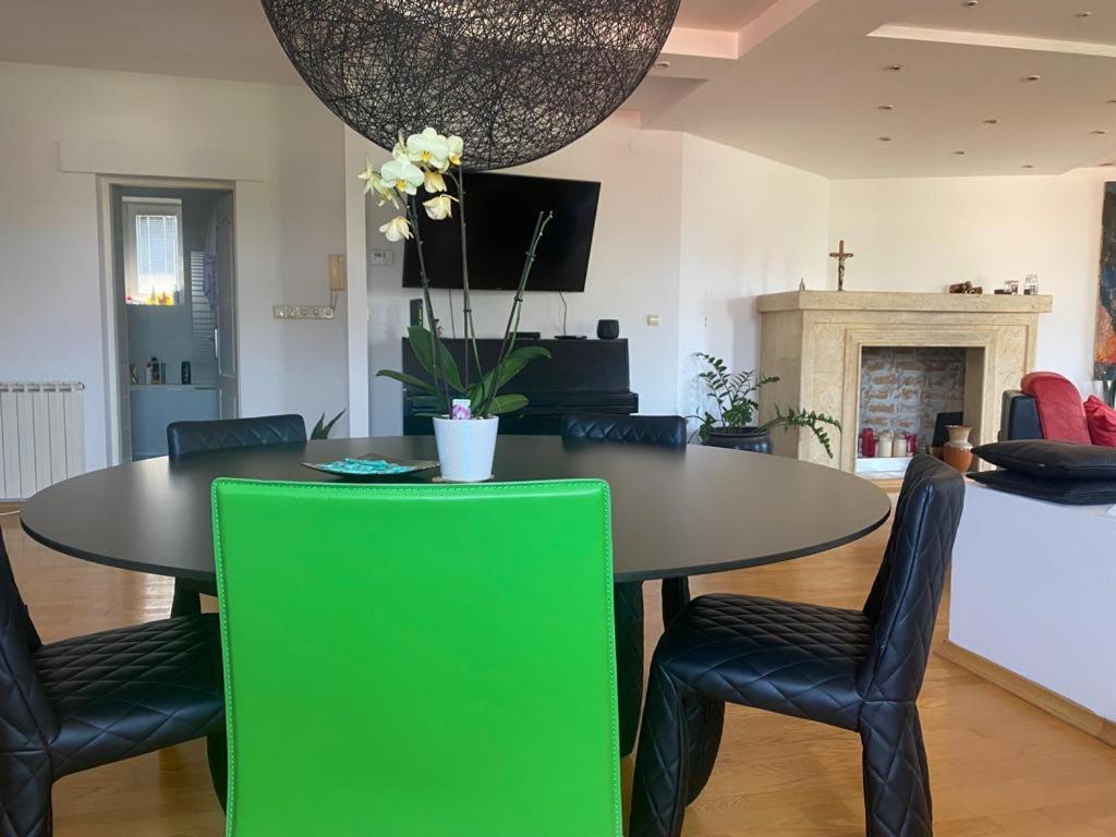 Modern City-centre Penthouse With Spectacular Views / 135sqm Apartament *