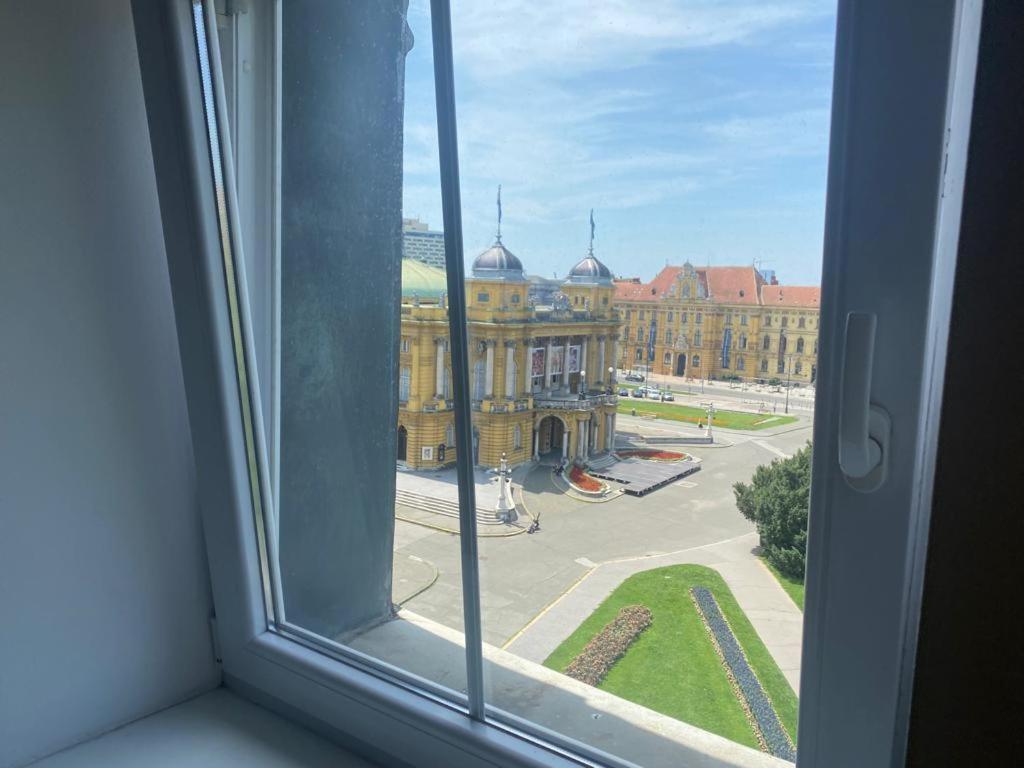 Apartma Modern City-centre Penthouse With Spectacular Views / 135sqm